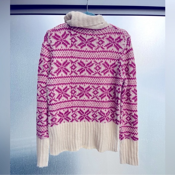 LEVIS Turtle Neck Sweater - Picture 3 of 4